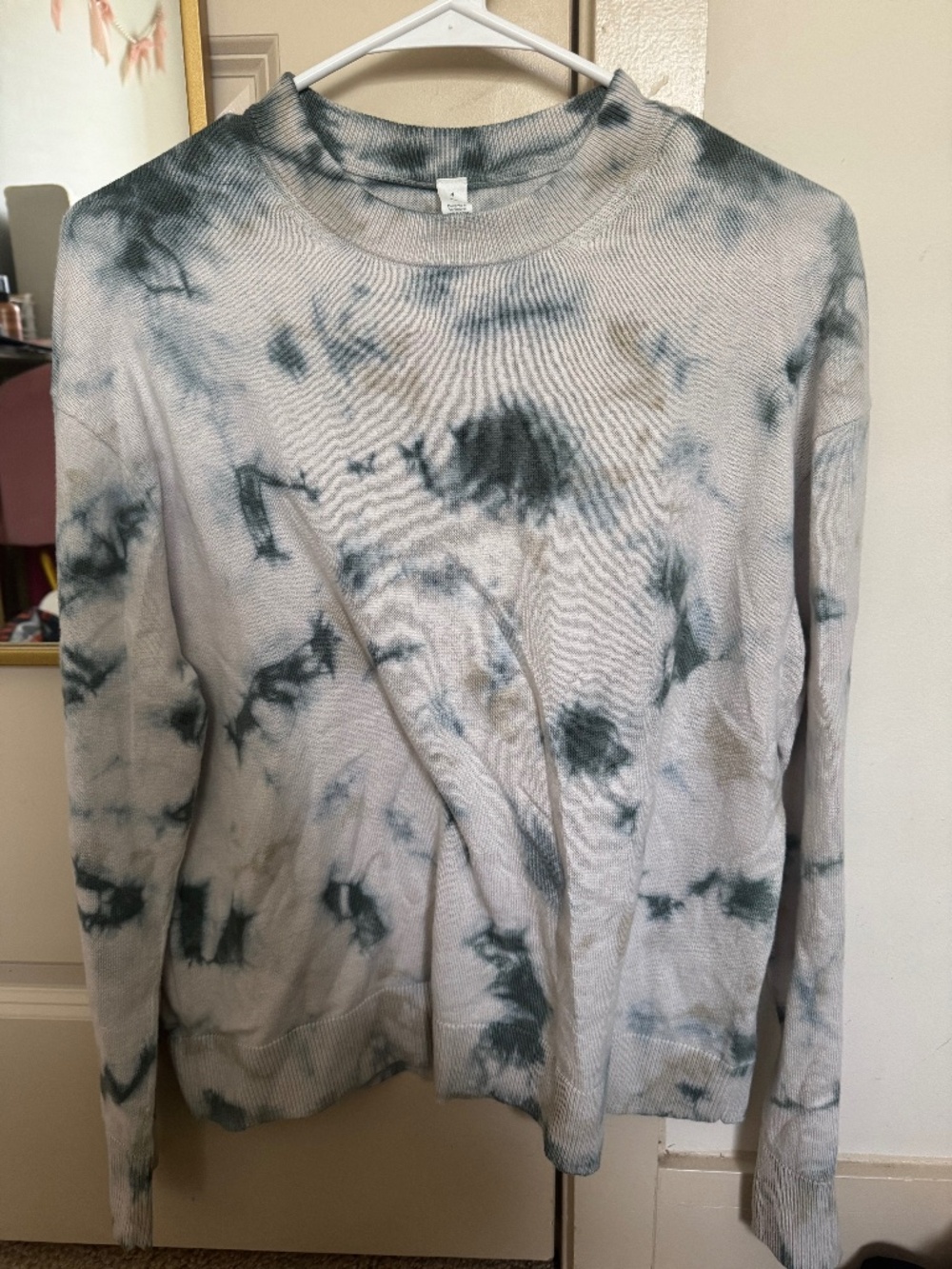 Lululemon tie dyed sweater